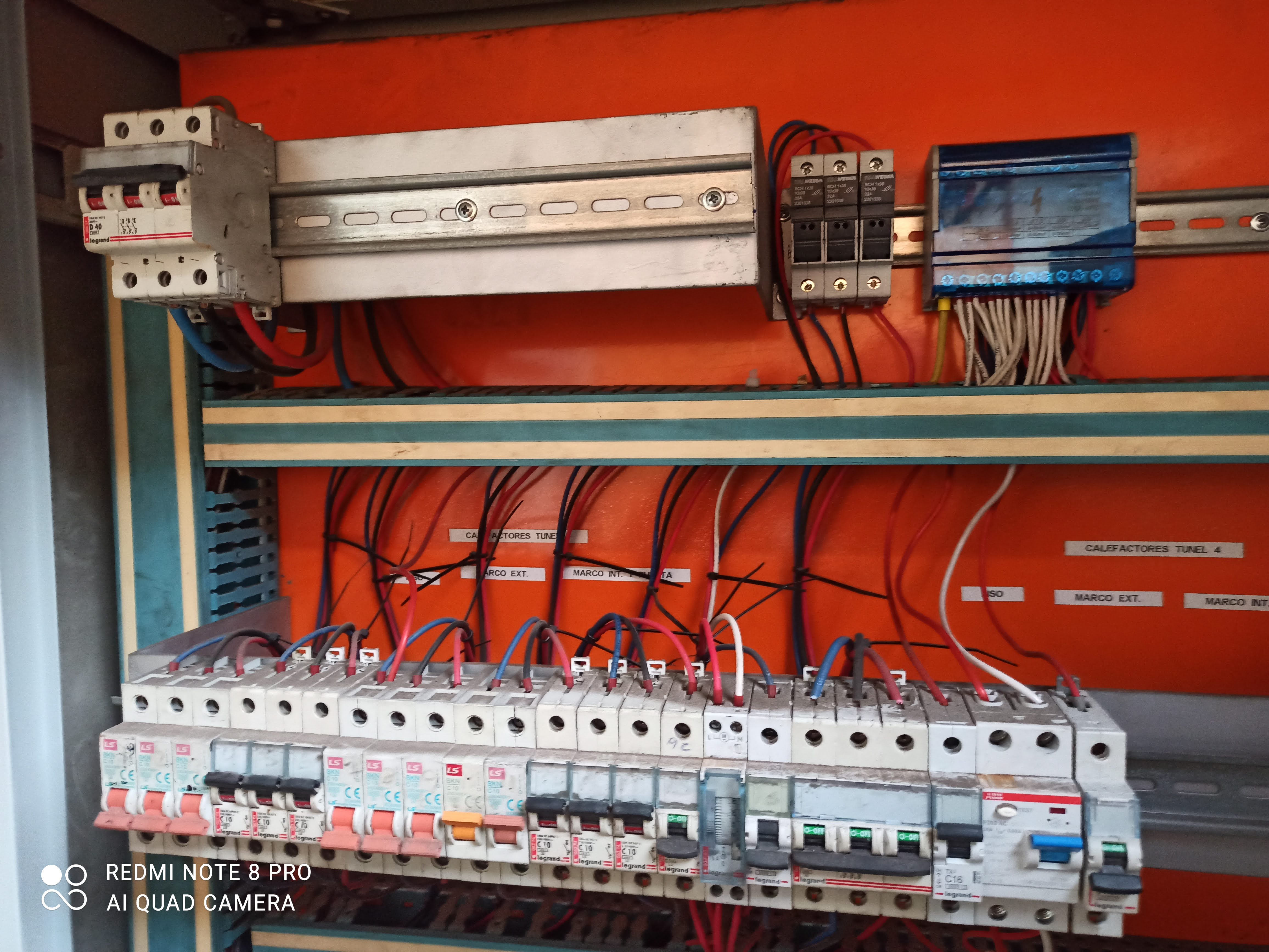 Instalaciones Eléctricas - ELECOM